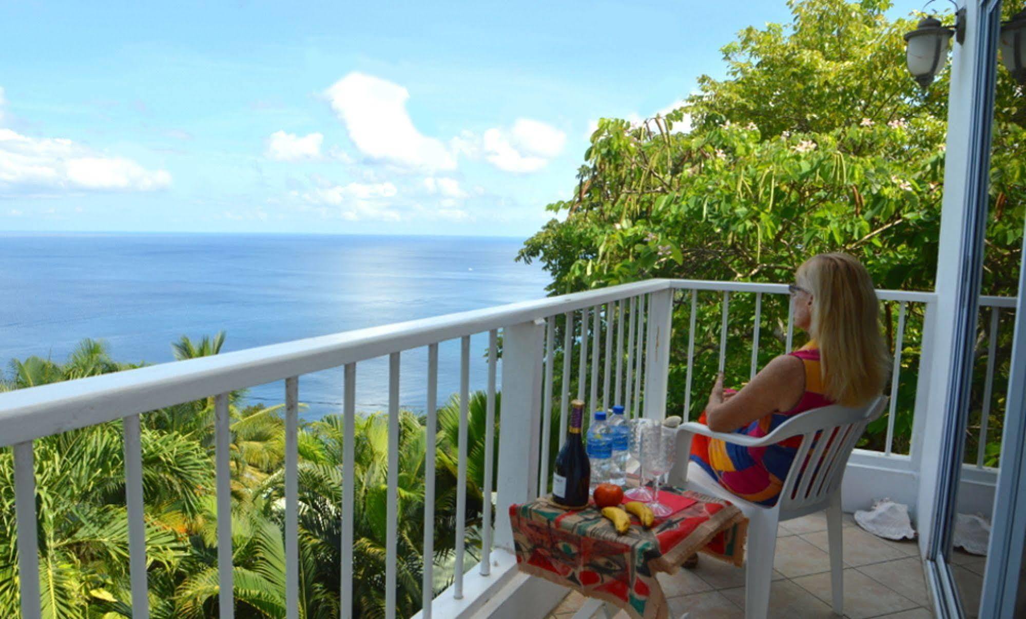 Nature'S Paradise At Marigot Bay Exterior photo
