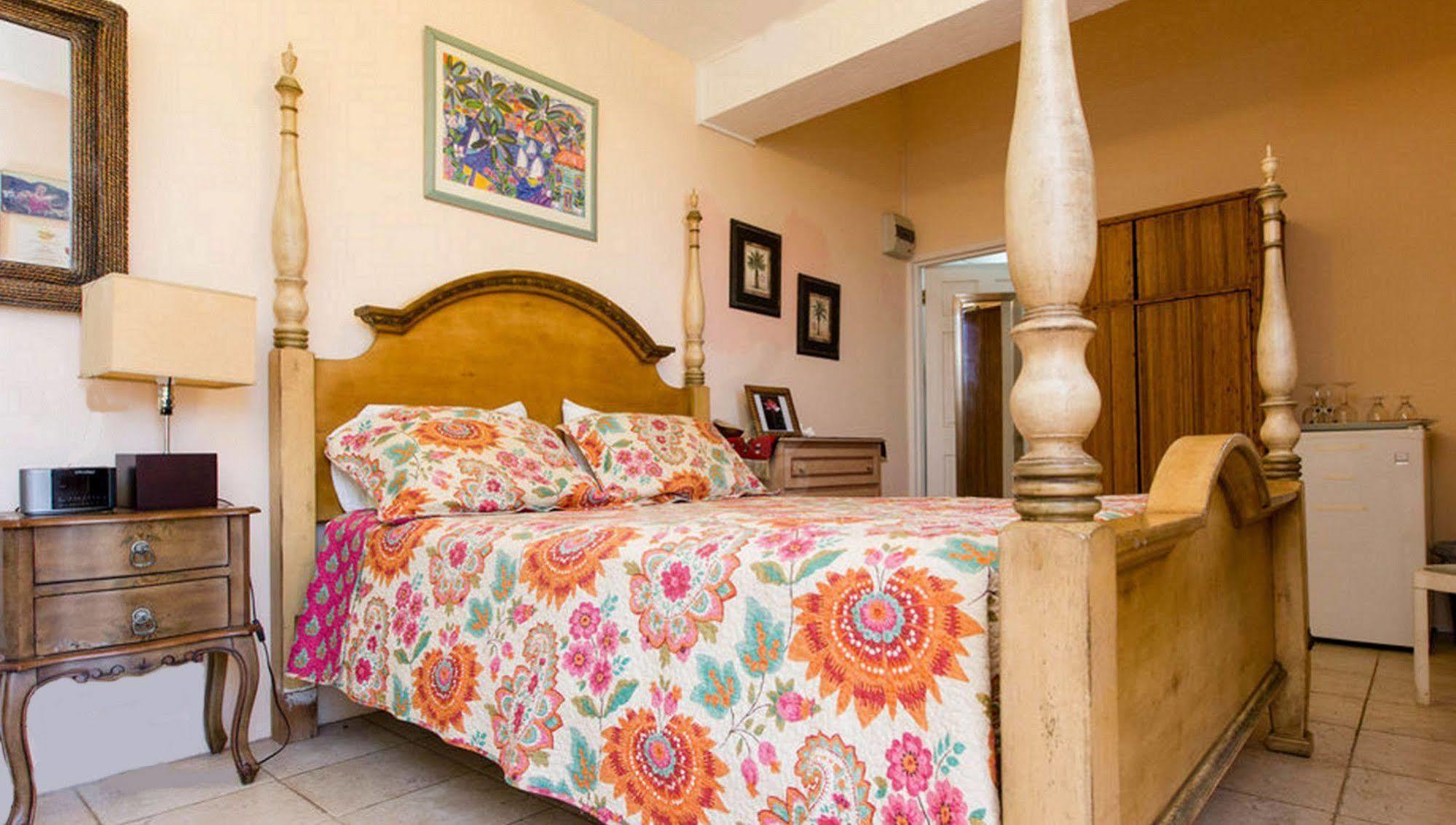 Nature'S Paradise At Marigot Bay Exterior photo